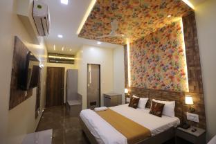 vl patil stays and banquets