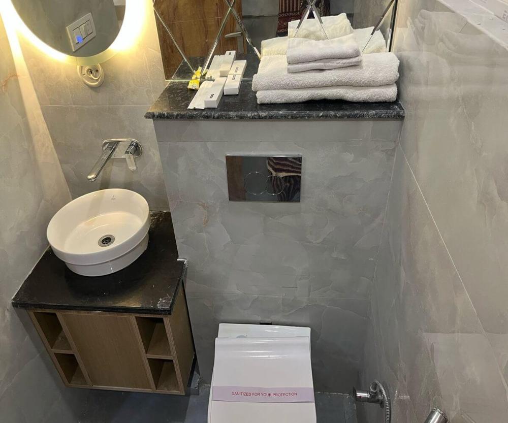 hotel mandakini shri sadhna