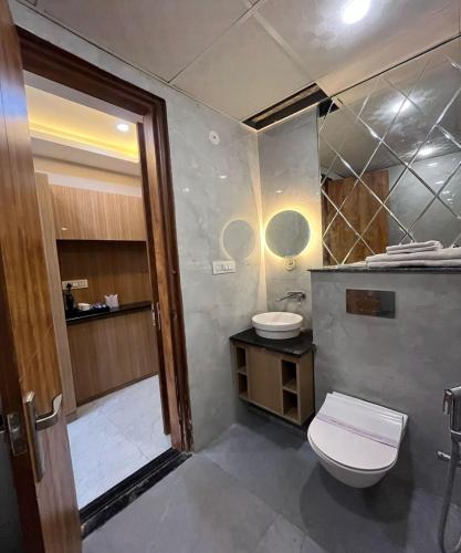 hotel mandakini shri sadhna