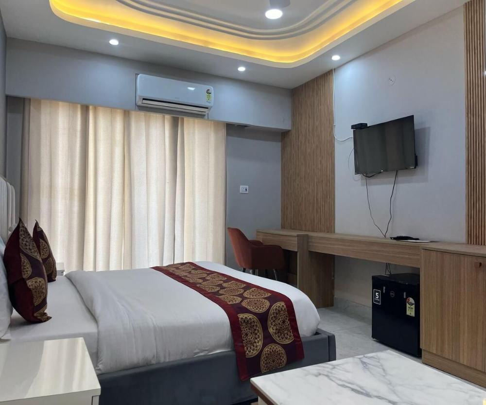 hotel mandakini shri sadhna