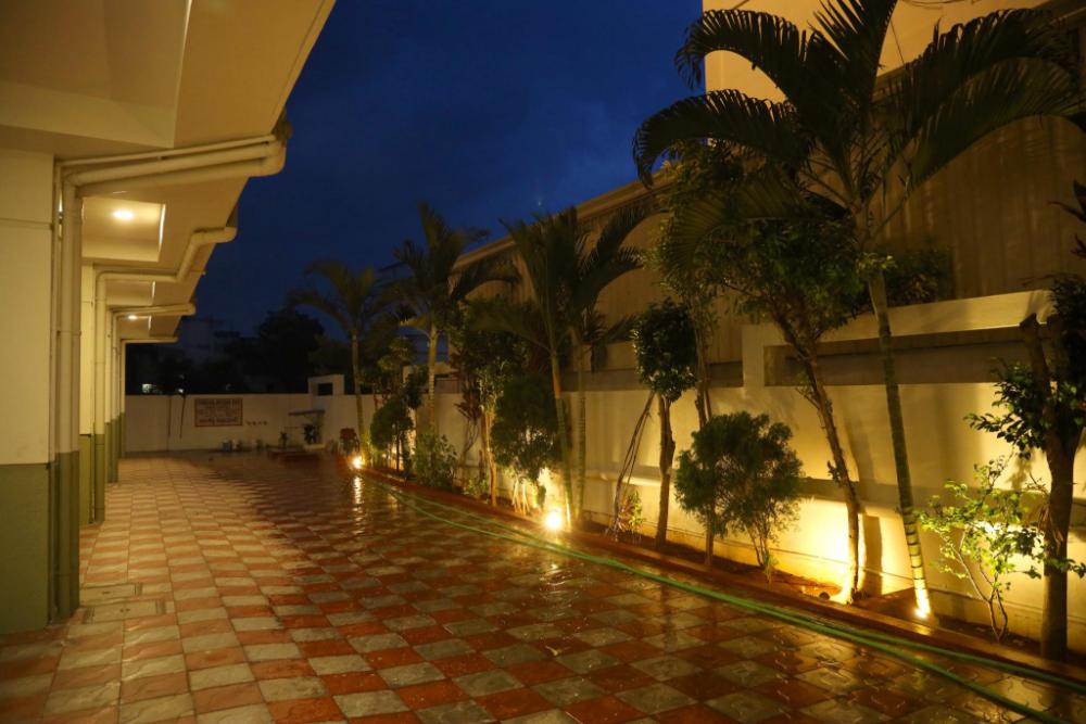 hotel vistaara grand