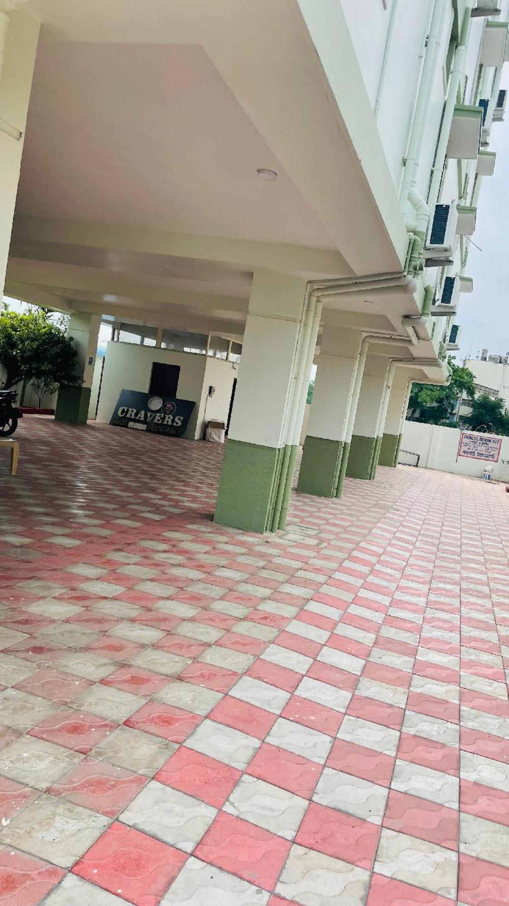 hotel vistaara grand