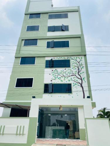 hotel vistaara grand