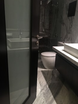 oakwood premier prestige bangalore