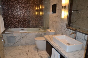 oakwood premier prestige bangalore