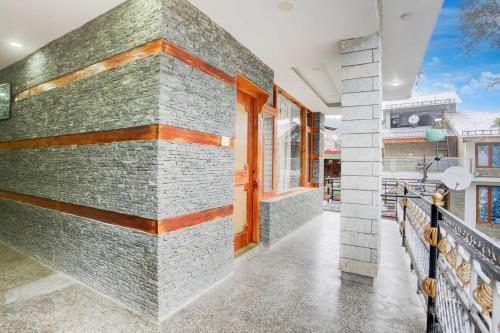 hotel o model town mall road