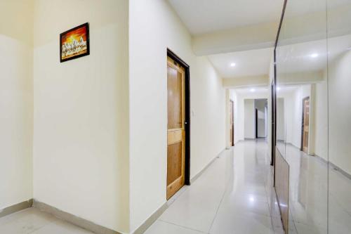 hotel o model town mall road