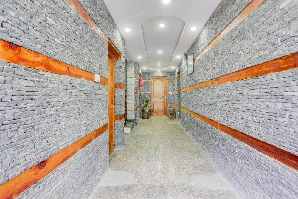 hotel o model town mall road