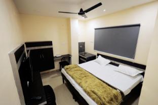 jai ambe hotel