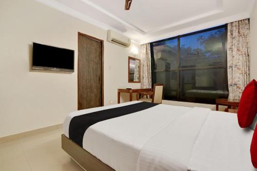 elegant amethyst business hotel near ragigudda sri prasanna