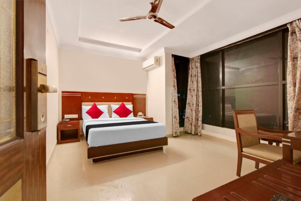 elegant amethyst business hotel near ragigudda sri prasanna