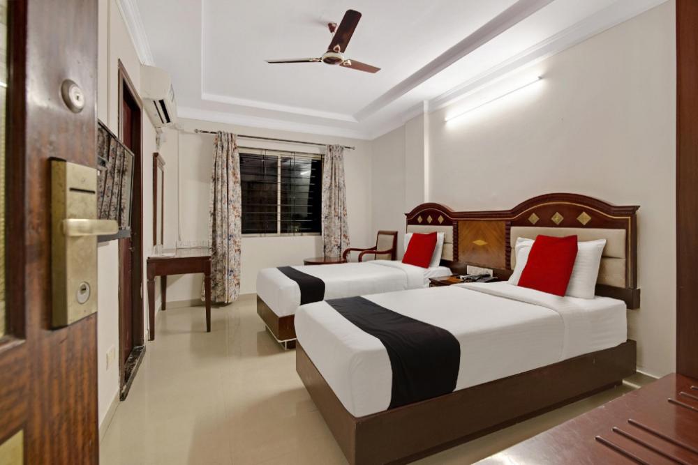 elegant amethyst business hotel near ragigudda sri prasanna
