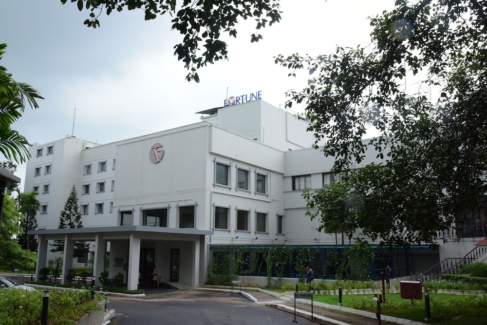 fortune inn valley view manipal
