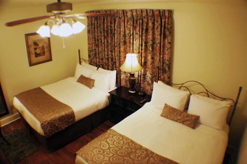 historic streetcar inn