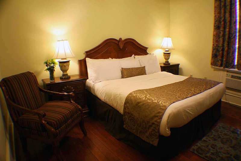 historic streetcar inn