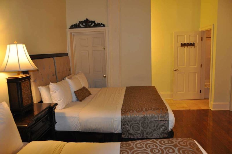 historic streetcar inn