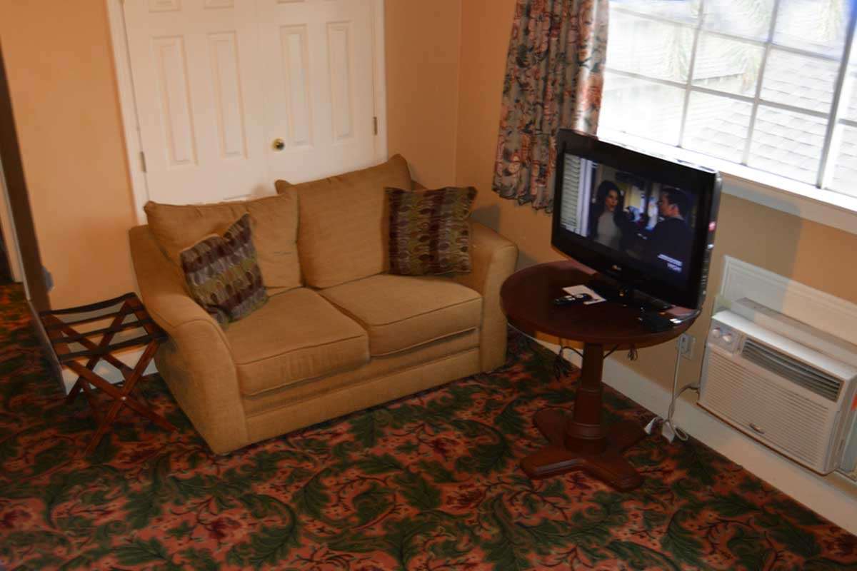 historic streetcar inn