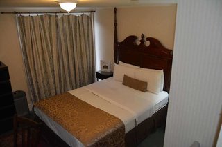 historic streetcar inn