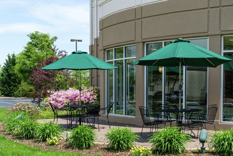 hilton garden inn newport news