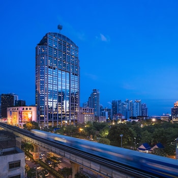 emporium suites by chatrium