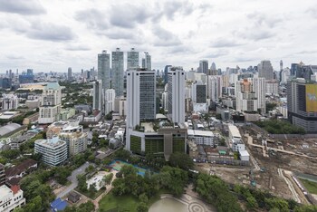 emporium suites by chatrium