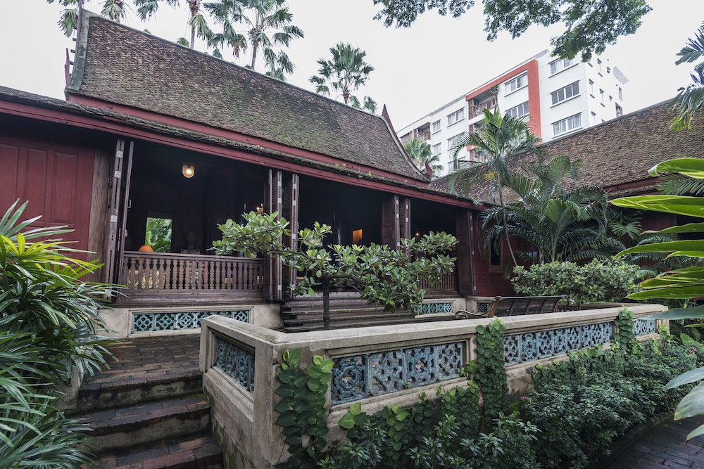 emporium suites by chatrium