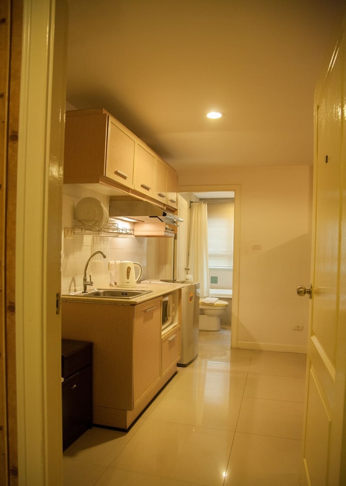 nara suite residence bangkok