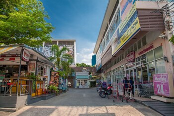 nara suite residence bangkok