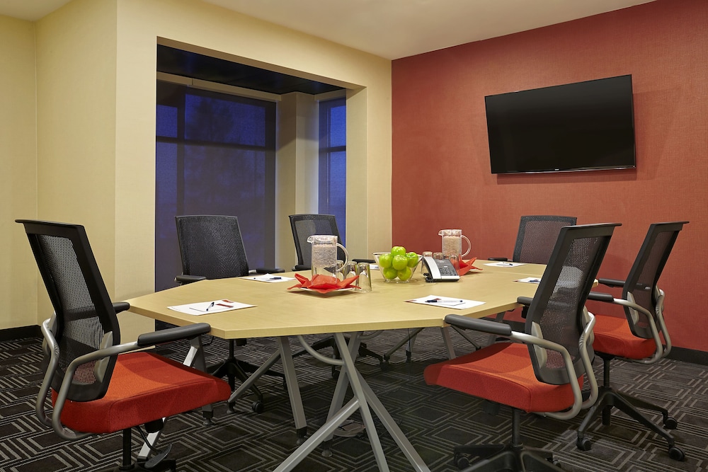 towneplace suites by marriott london