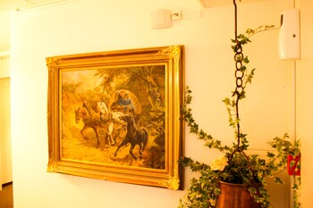 roesli guest house
