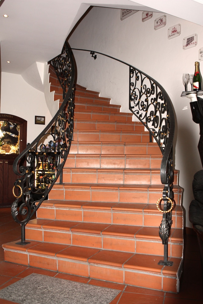 roesli guest house