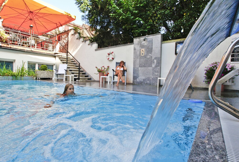 roesli guest house