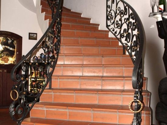 roesli guest house