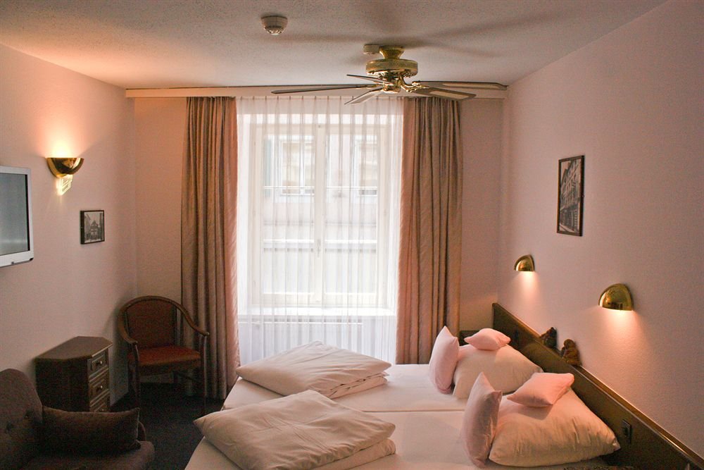 roesli guest house