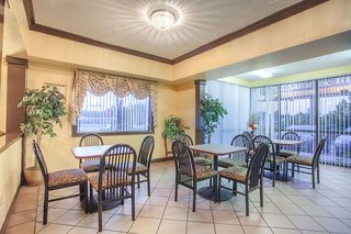 super 8 by wyndham jackson ridgeland