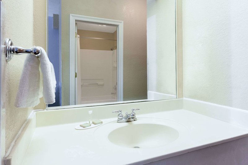 super 8 by wyndham jackson ridgeland