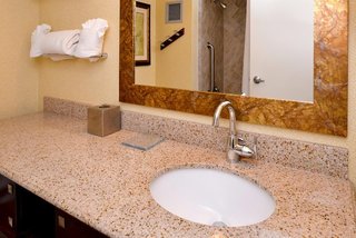 Delta Hotels By Marriott Jacksonville Deerwood,Jacksonville>>Duval,4 star