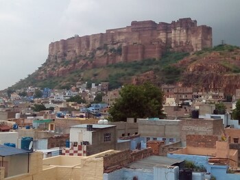 shyam palace guest house