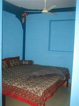 shyam palace guest house