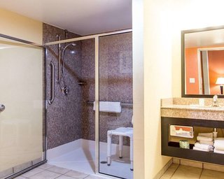 comfort inn and suites charleston airport convention center