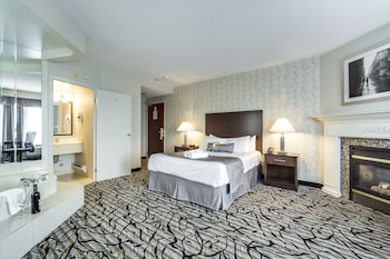 monte carlo inn oakville suites