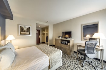 monte carlo inn oakville suites