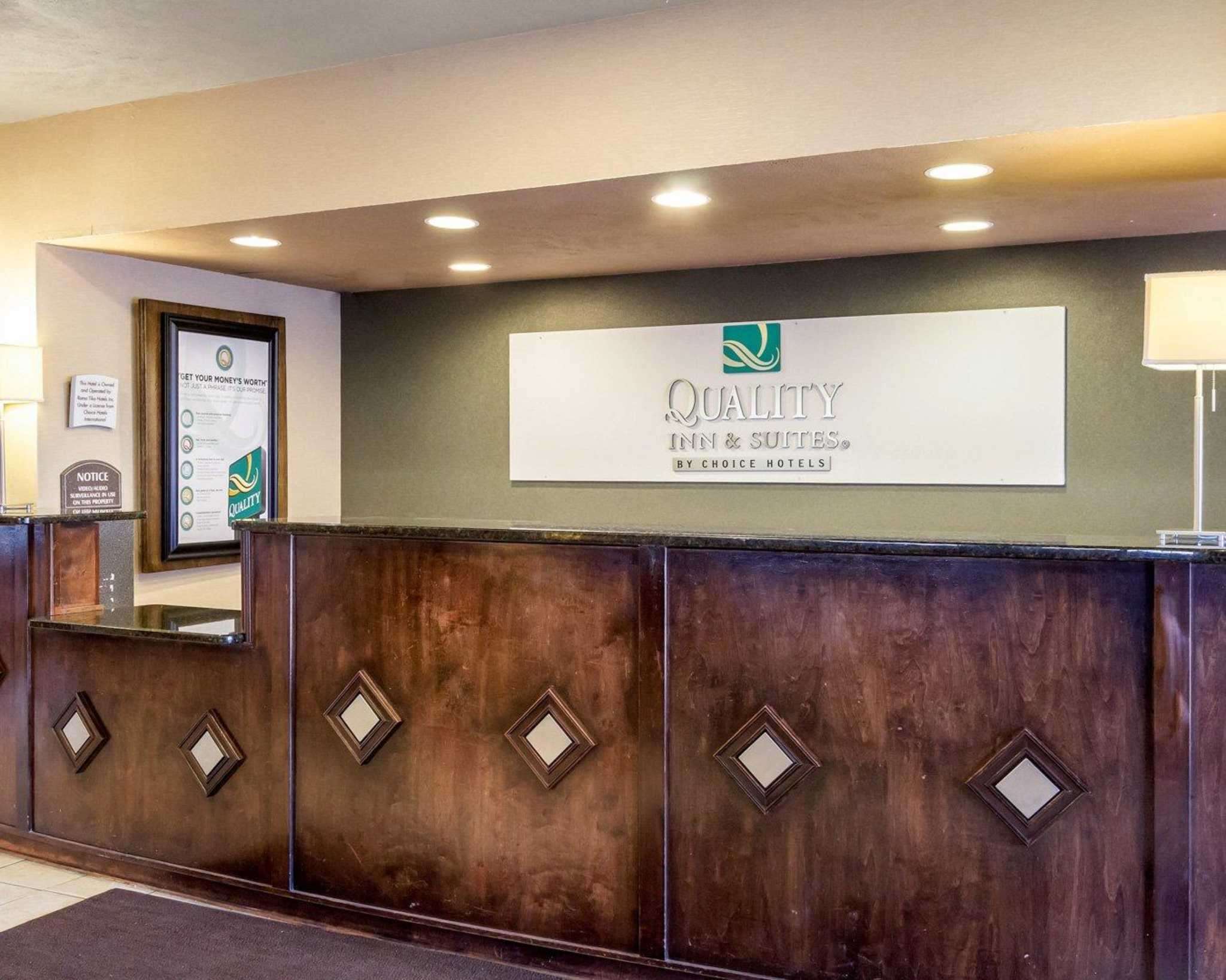 quality inn and suites oakwood village cleveland south