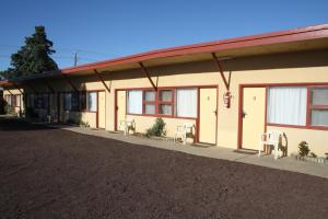 nhill oasis motel