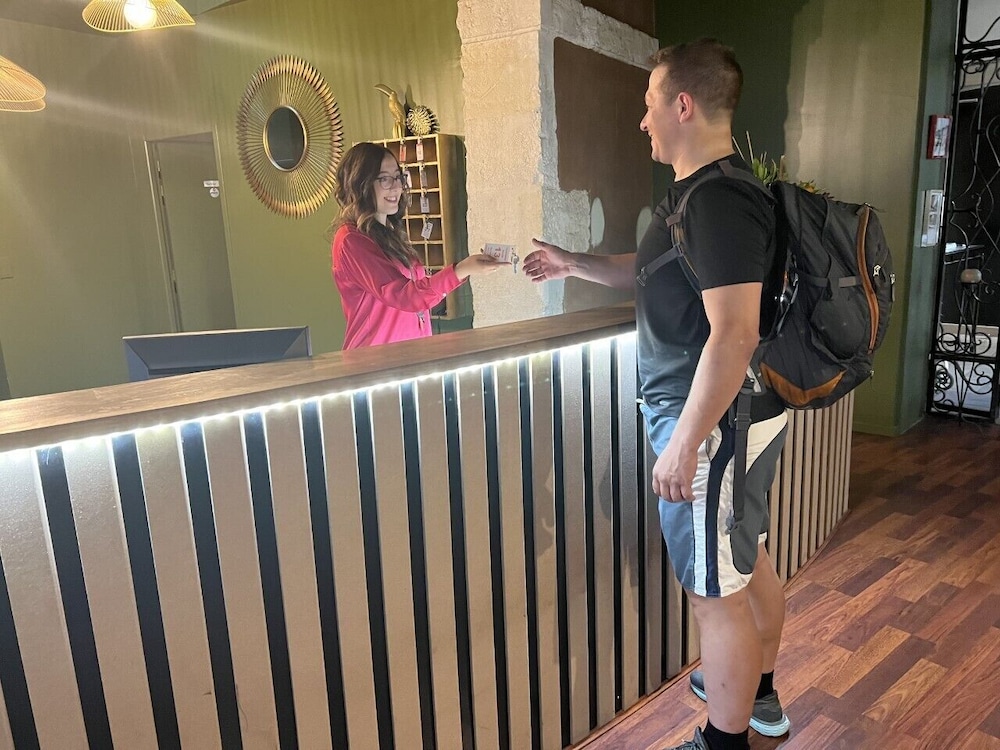 hotel abalone centre gare