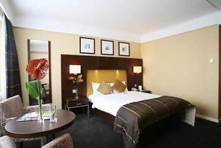 Treehouse Hotel London,Near University College London,4 star
