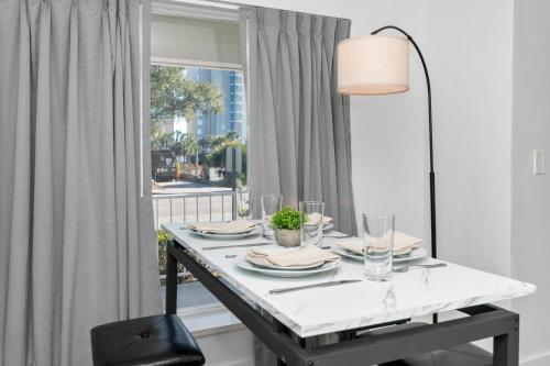 Fin's Inn,1801 Withers Dr,2 star
