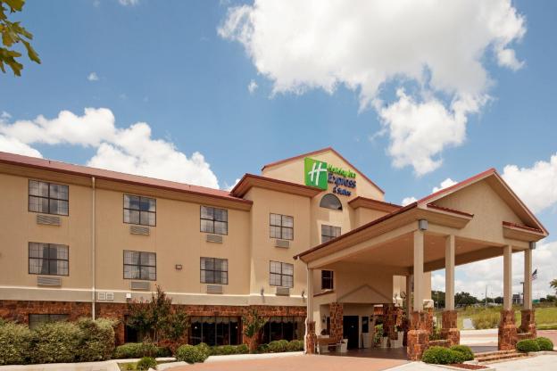 holiday inn express hotel and suites kerrville by ihg