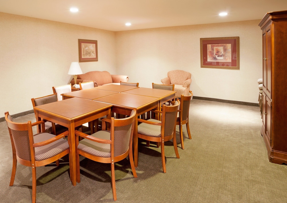 holiday inn express hotel and suites kerrville by ihg