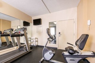 quality inn and suites near the theme parks